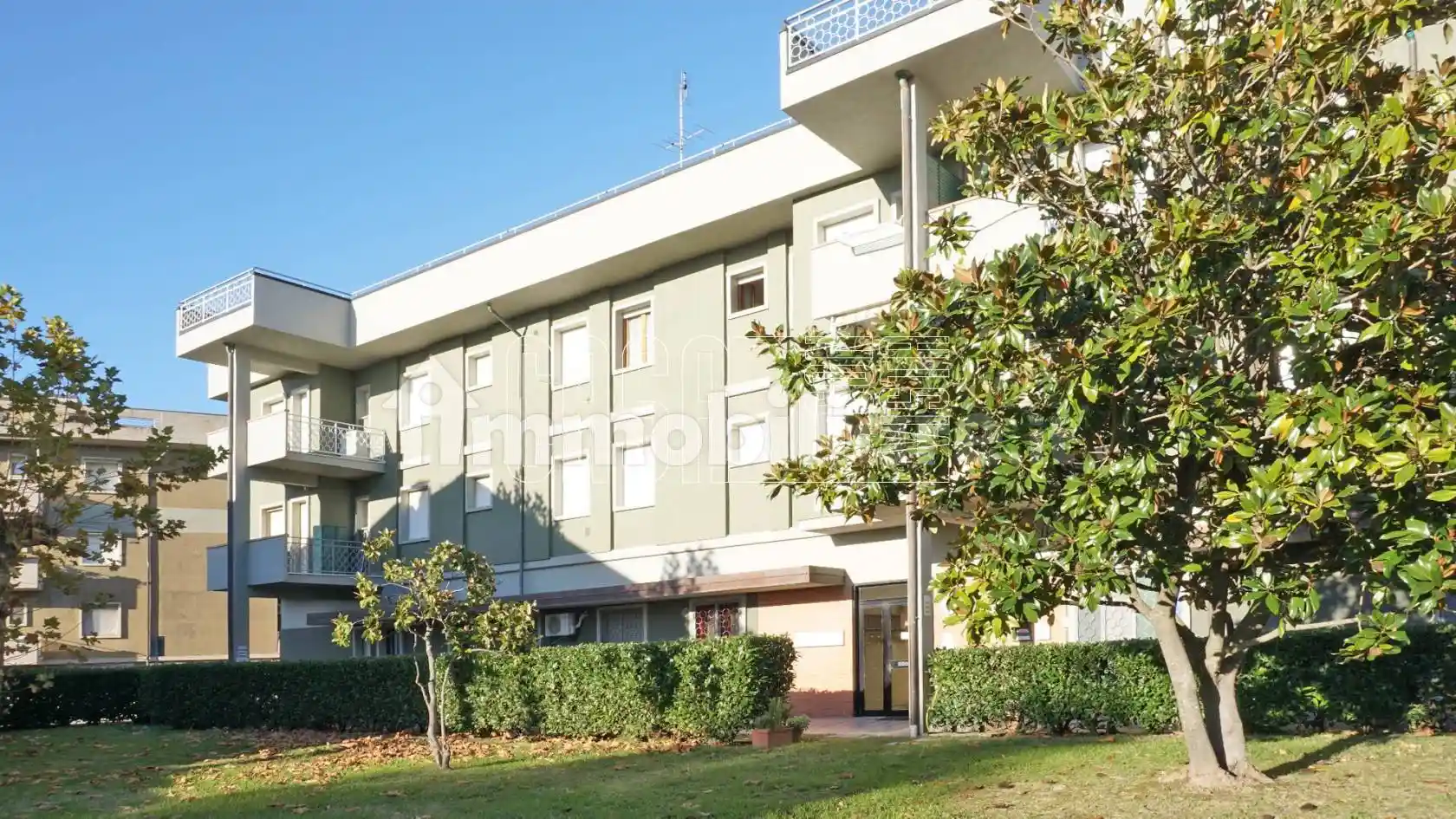 Appartamento in affitto a Luni