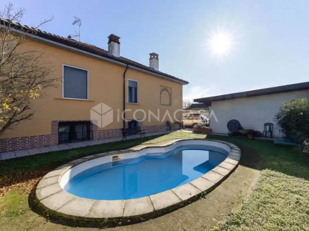 Villa in vendita a Garlasco