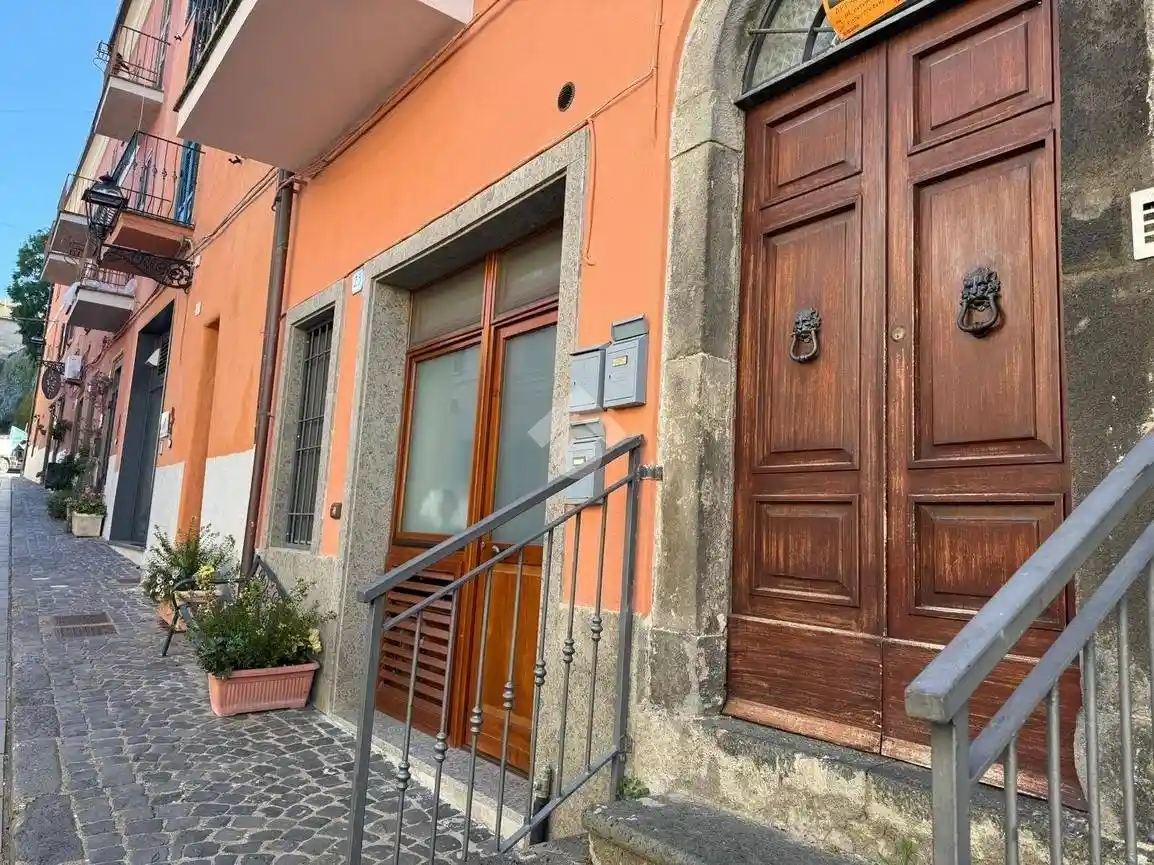 Appartamento in vendita a Capodimonte