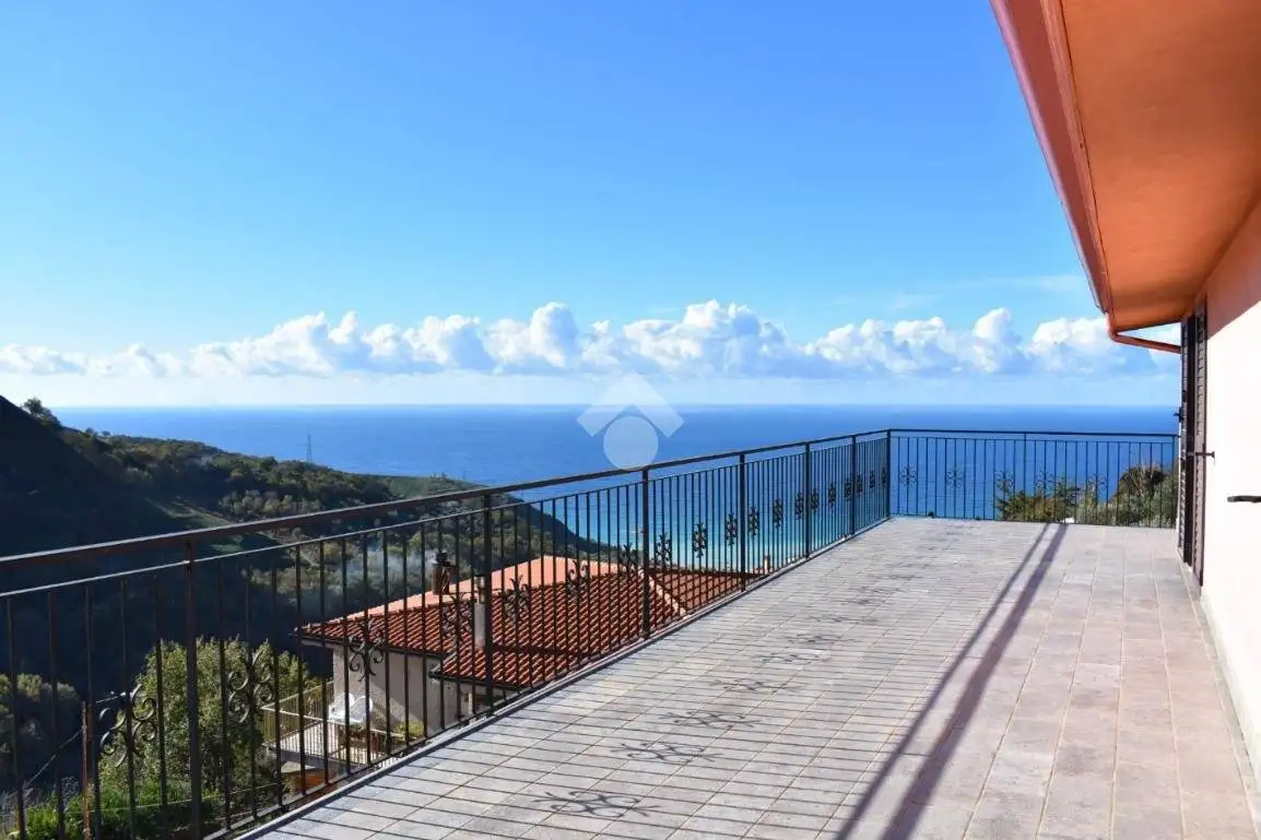 Casa indipendente in vendita a Cetraro