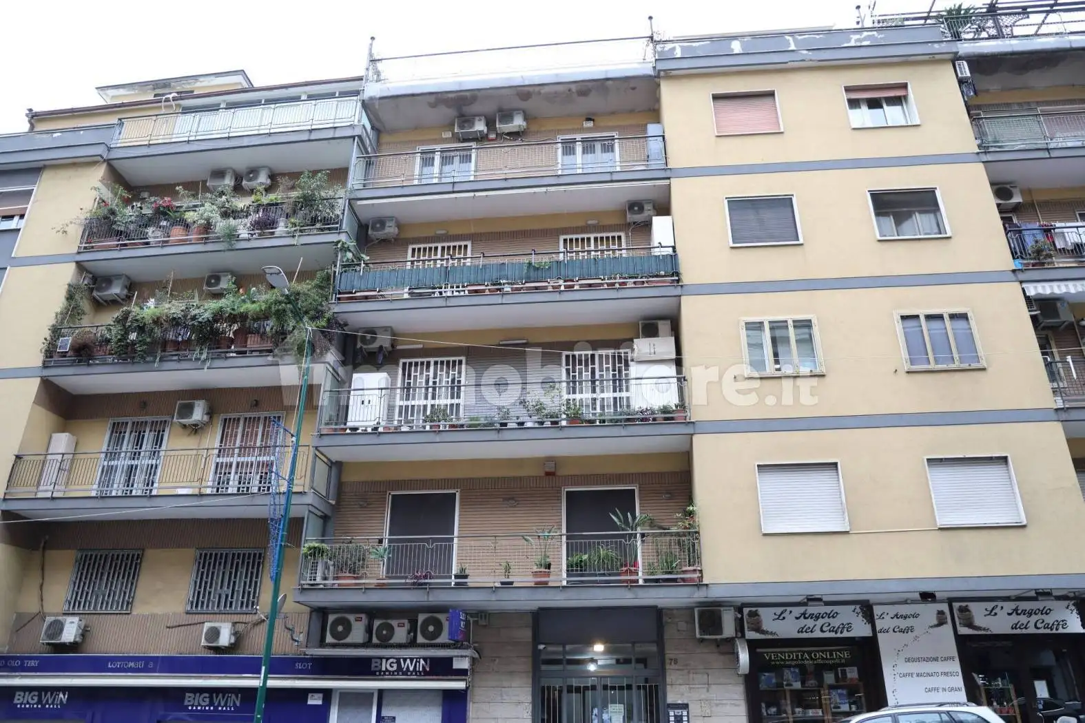 Appartamento in vendita a Napoli