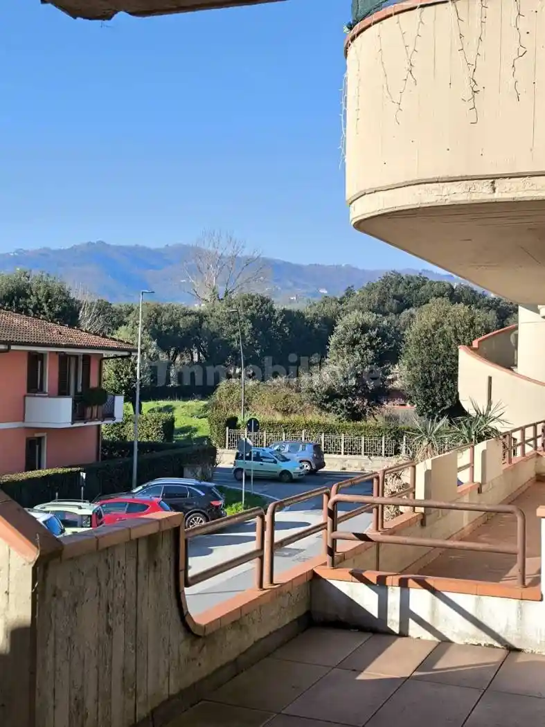 Appartamento in vendita a Massa e Cozzile