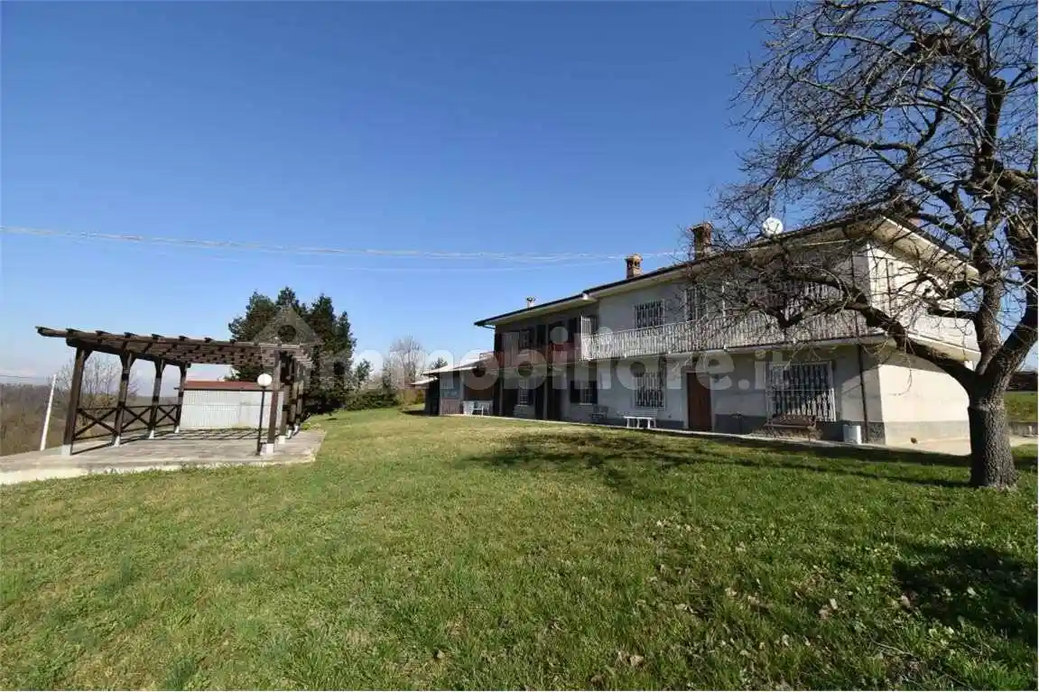 Casa indipendente in vendita a Monteu Roero