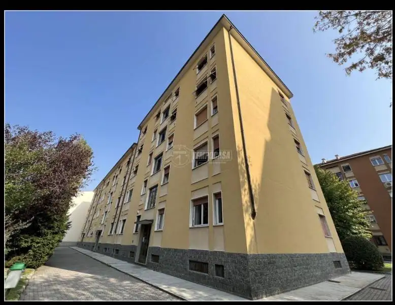 Appartamento in vendita a Milan