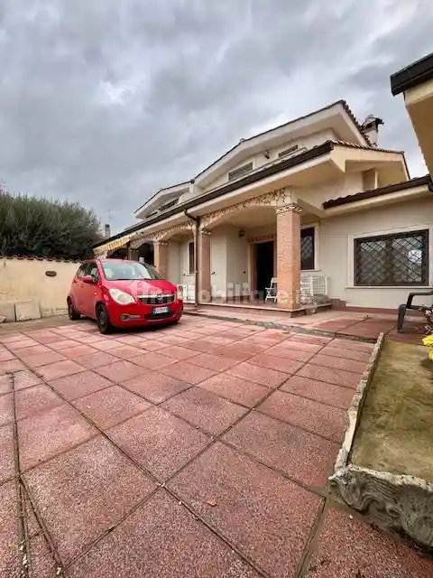 Villetta a schiera in vendita a Ardea