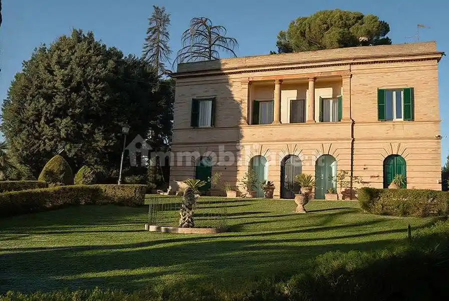Villa in vendita a Recanati