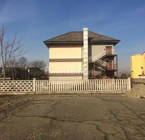 Palazzo - Edificio in vendita a Casei Gerola