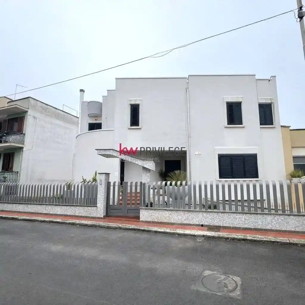 Villa in vendita a Oria