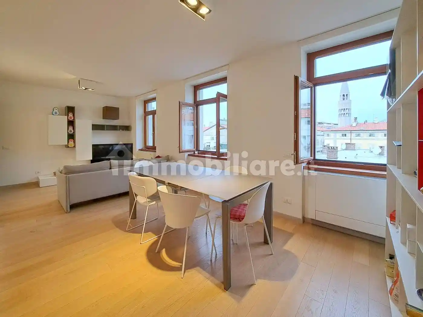 Appartamento in vendita a Trieste