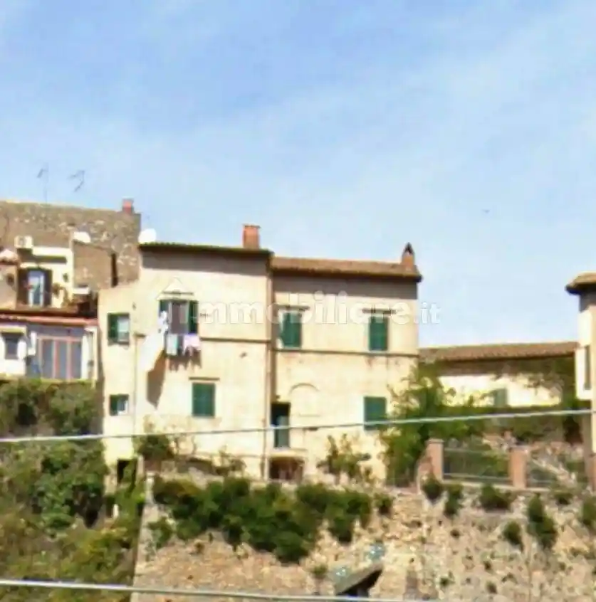 Casa indipendente in vendita a Toffia