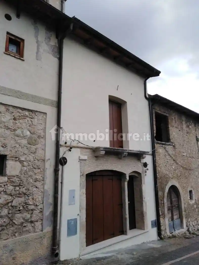 Terratetto unifamiliare via Fonte Rio 40, Antrosano, Avezzano - foto 3