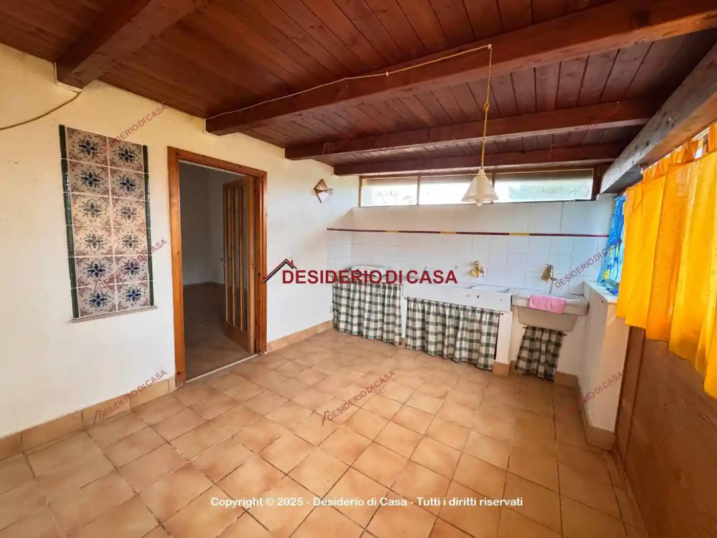 Villa in vendita a Santo Stefano di Camastra