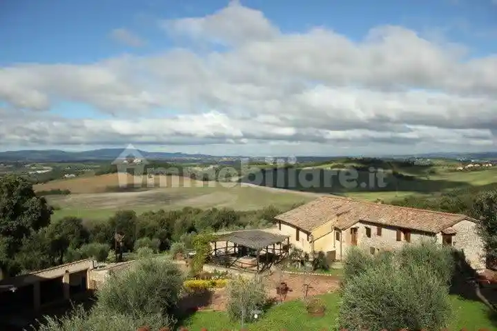 Palazzo - Edificio in vendita a Monteriggioni