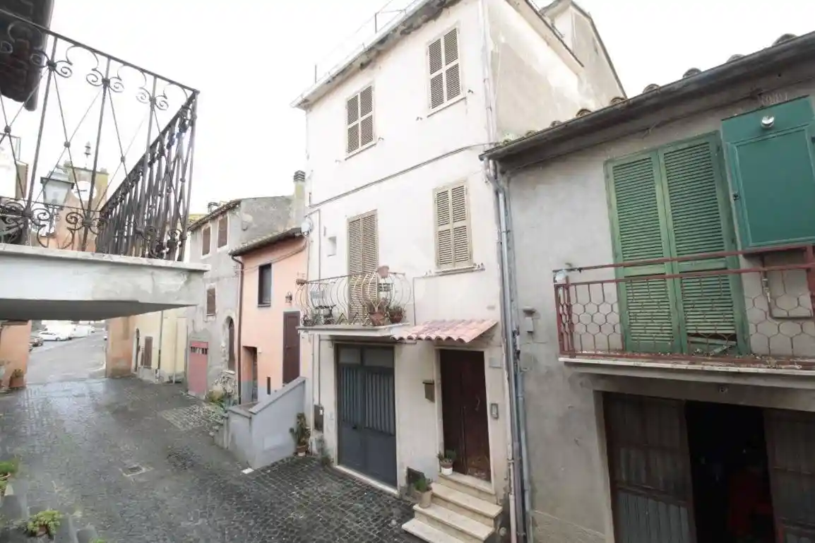 Casa indipendente in vendita a Tessennano