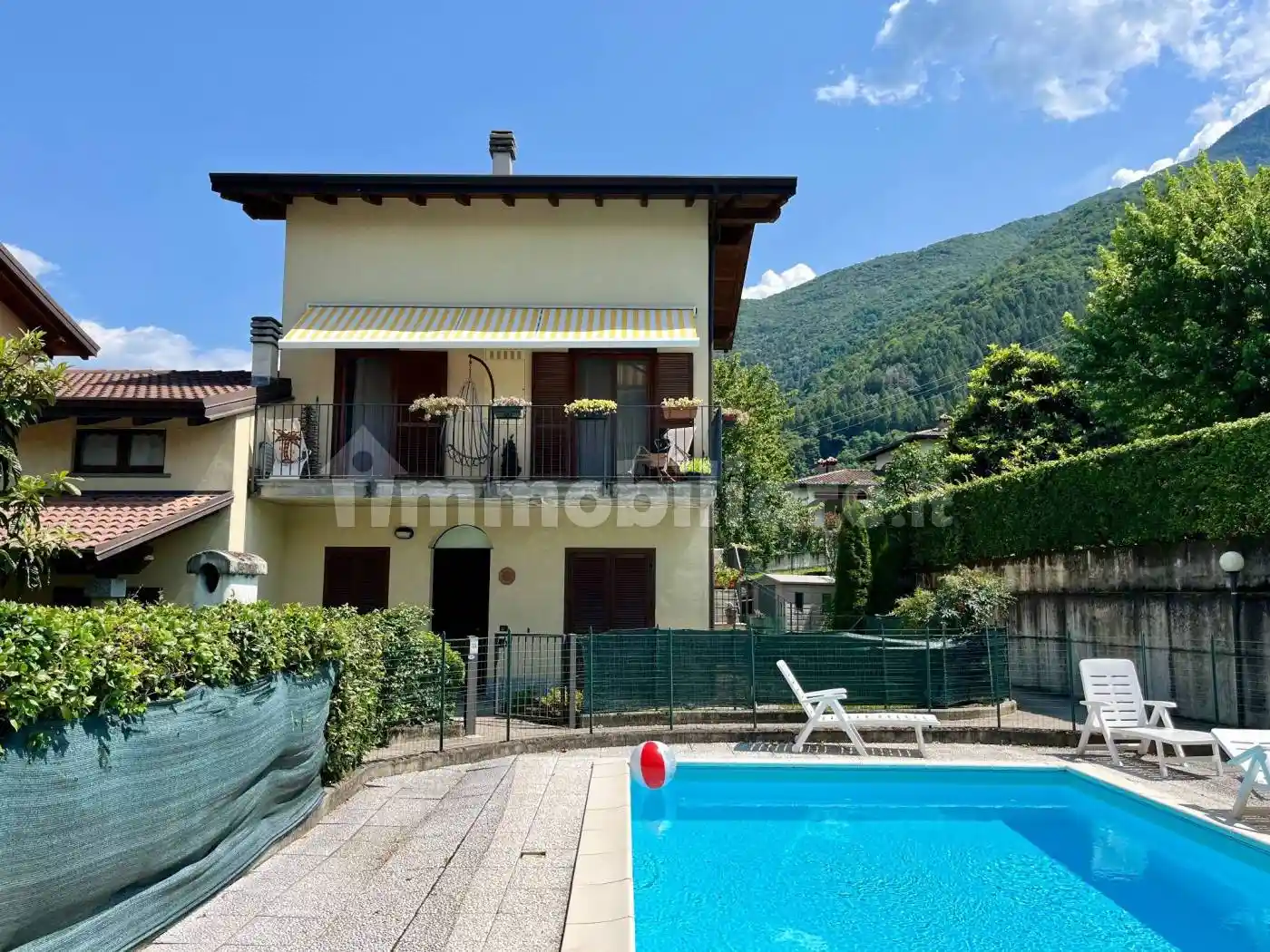 Appartamento in affitto a Colico