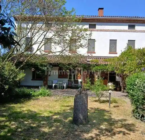 Casa indipendente in vendita a Alessandria