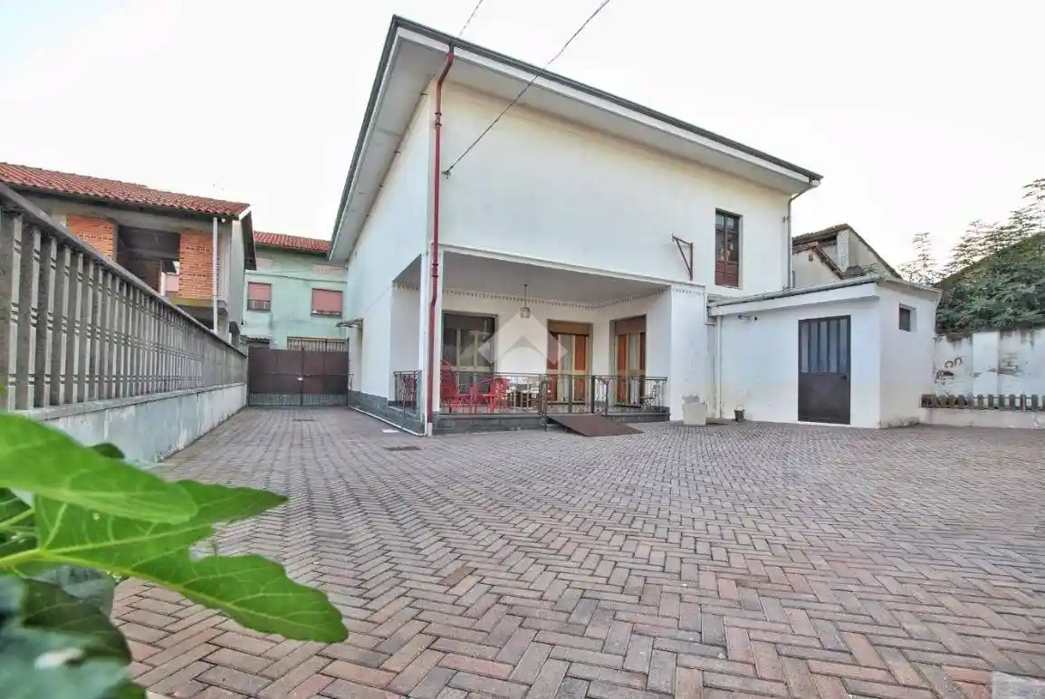 Casa indipendente in vendita a Borgo d'Ale