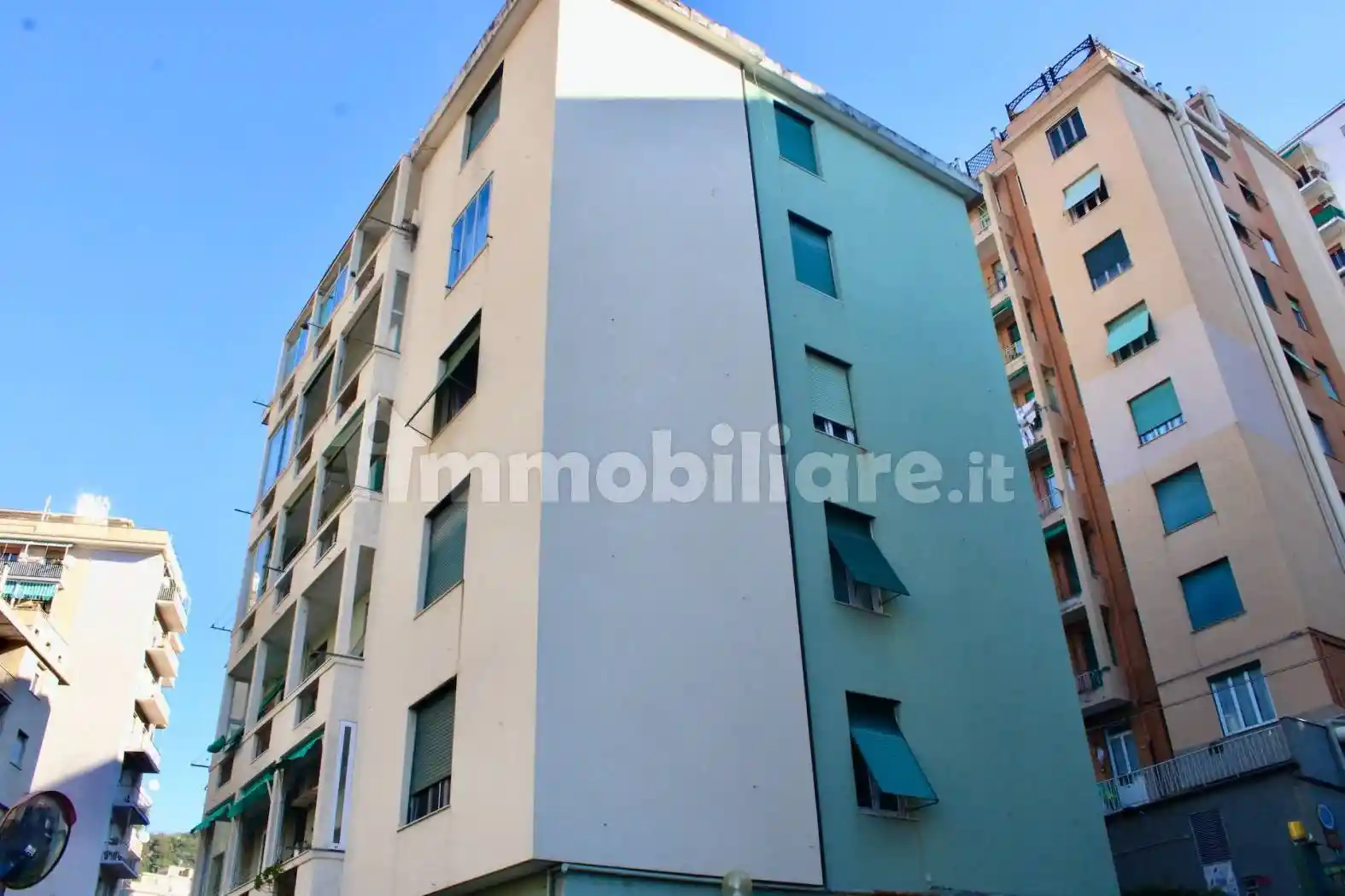 Appartamento in vendita a Genova