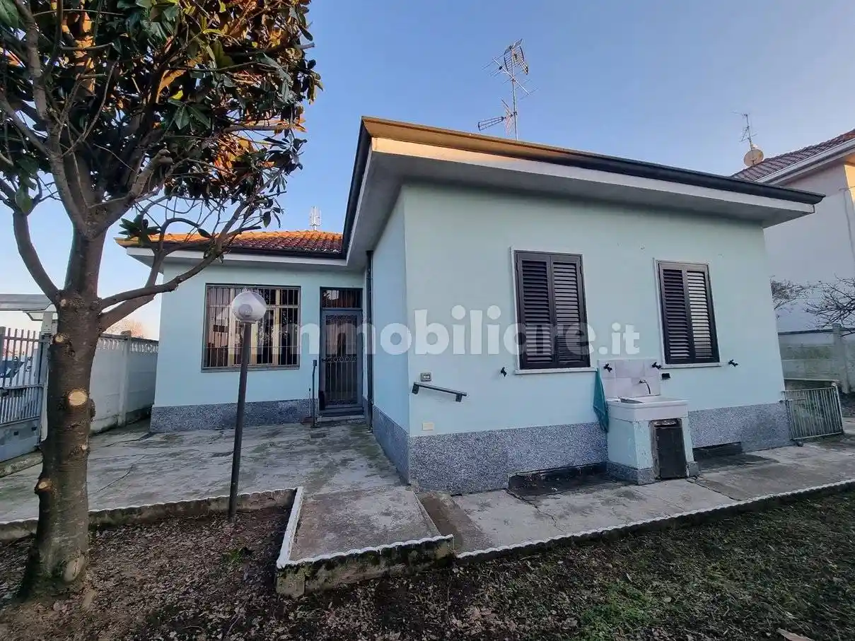 Villa in vendita a Limbiate