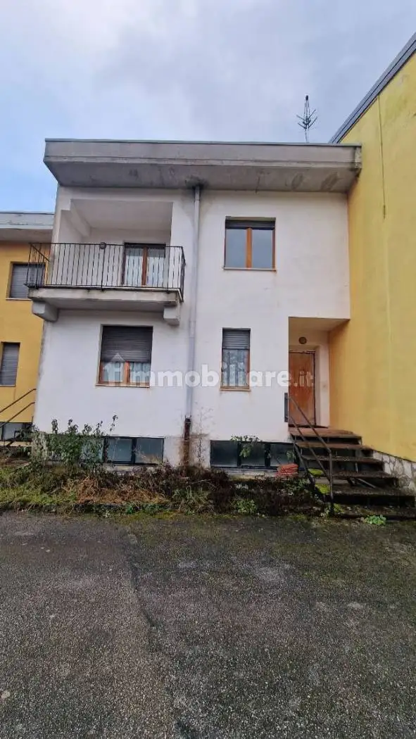 Casa indipendente in vendita a Castel di Sangro