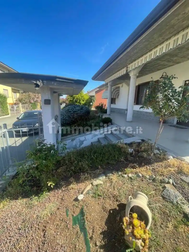 Villa in vendita a Alessandria