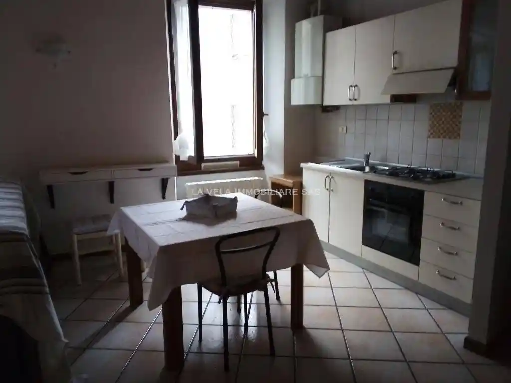 Appartamento in affitto a Desenzano del Garda