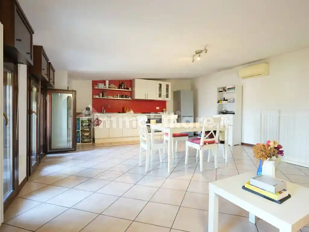 Appartamento in vendita a Parma