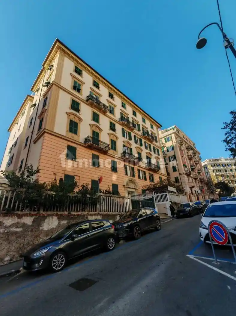 Appartamento in vendita a Genova