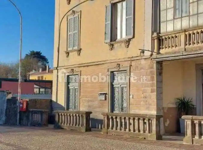 Appartamento in vendita a Laveno-Mombello