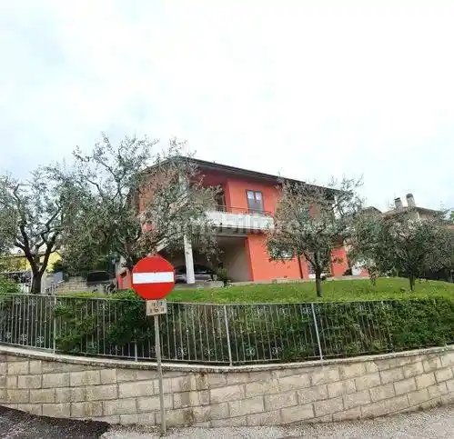 Villa in vendita a Peglio
