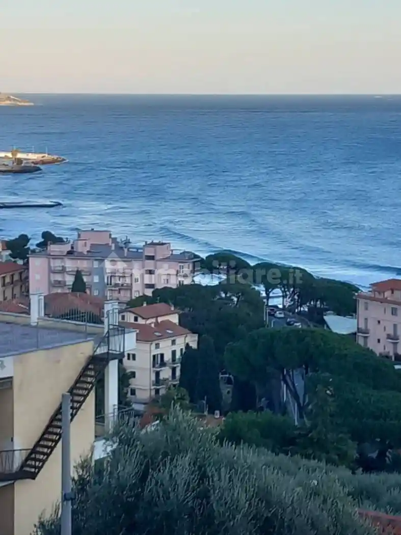 Appartamento in vendita a Diano Marina