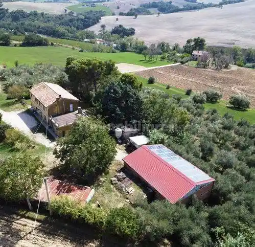 Rustico - Casale in vendita a Montefelcino