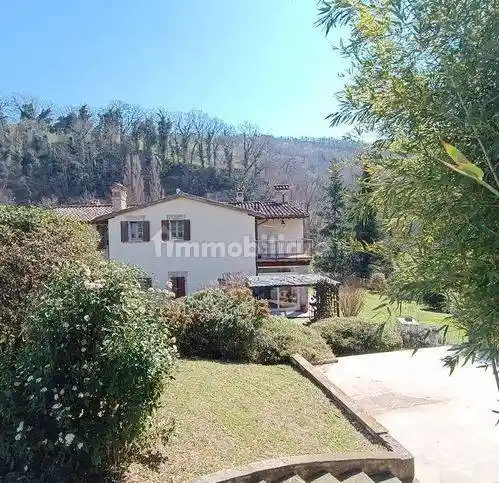 Villa in vendita a Urbino