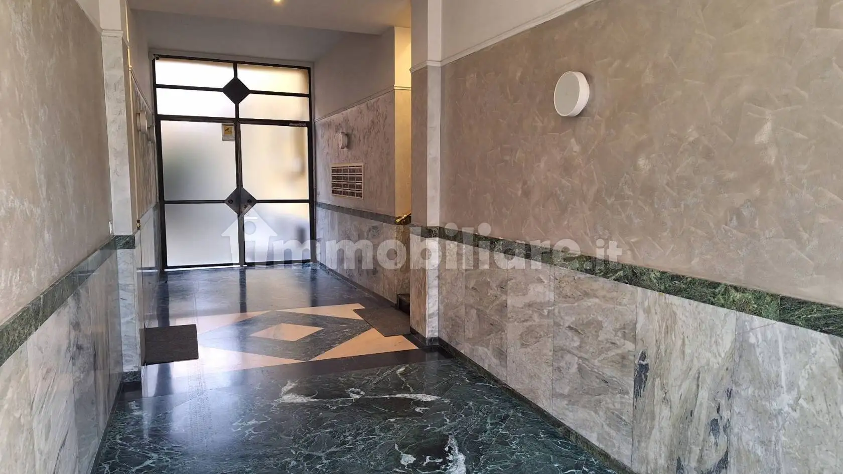 Appartamento in vendita a Milan