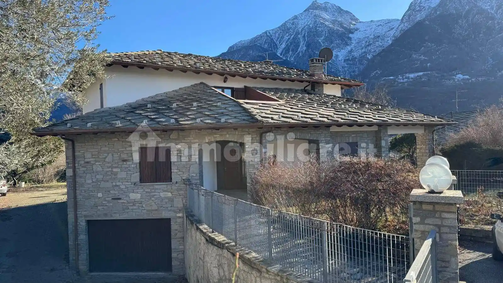 Villa in vendita a Quart