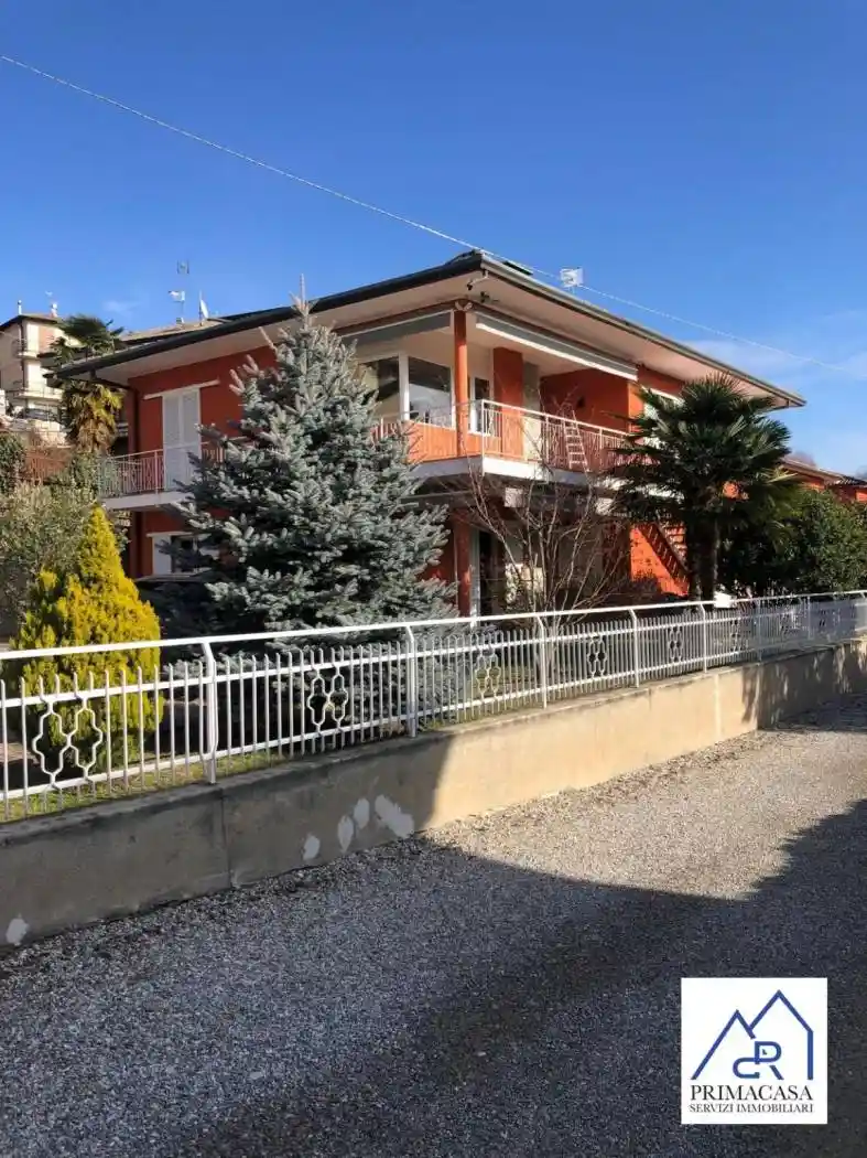 Villa in vendita a Besozzo