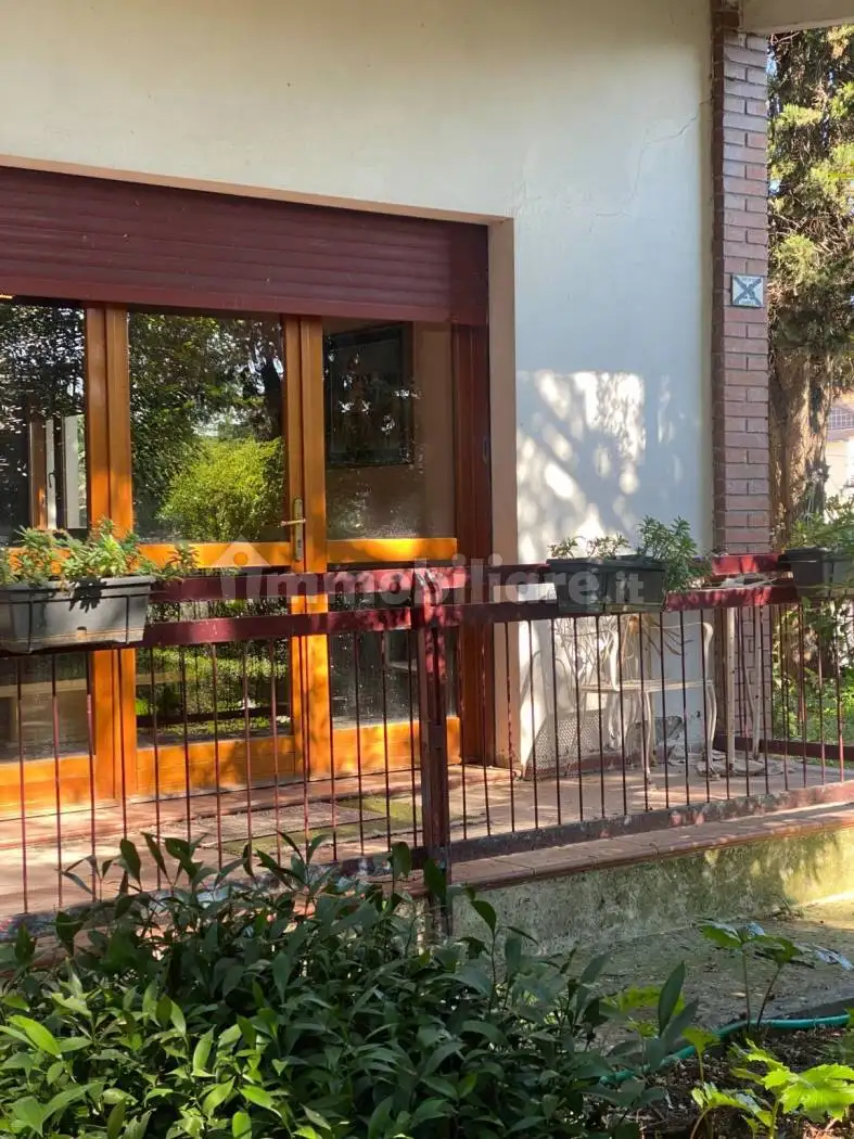 Villa in vendita a Imola