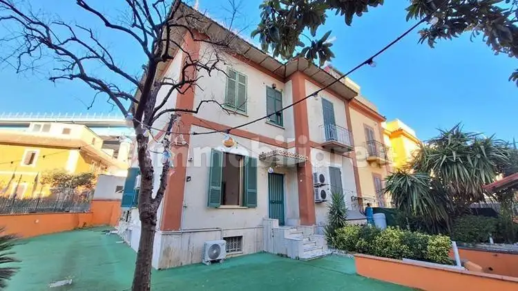 Villa in vendita a Napoli