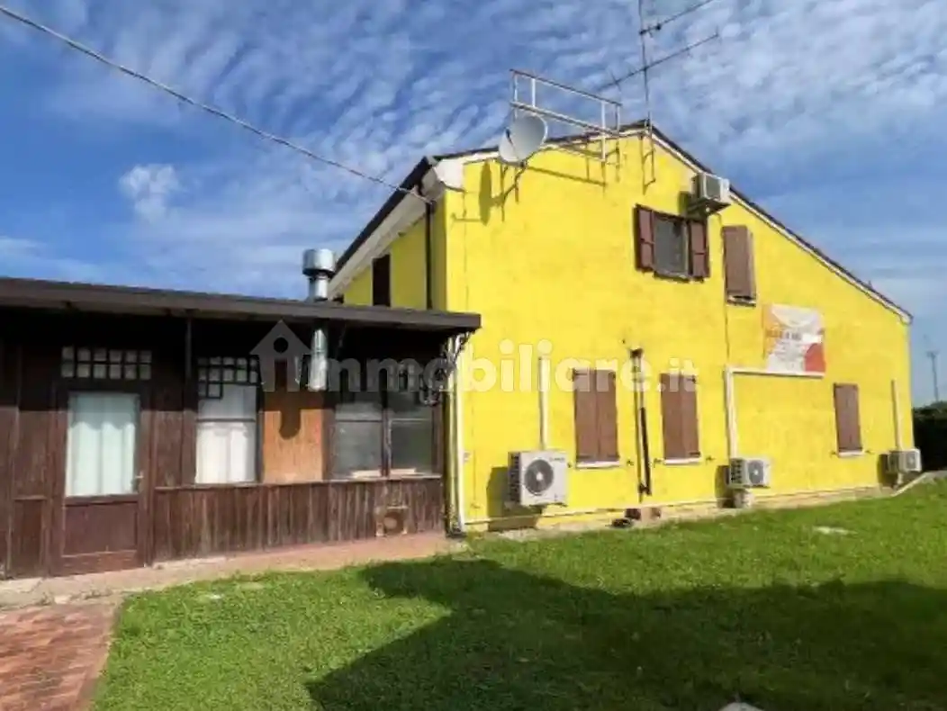 Casa indipendente in vendita a Mantova