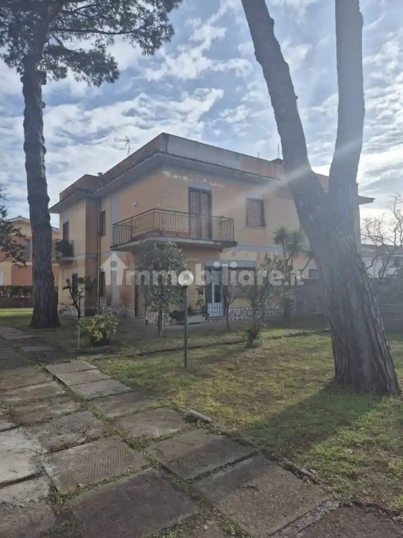 Villa in vendita a Anzio