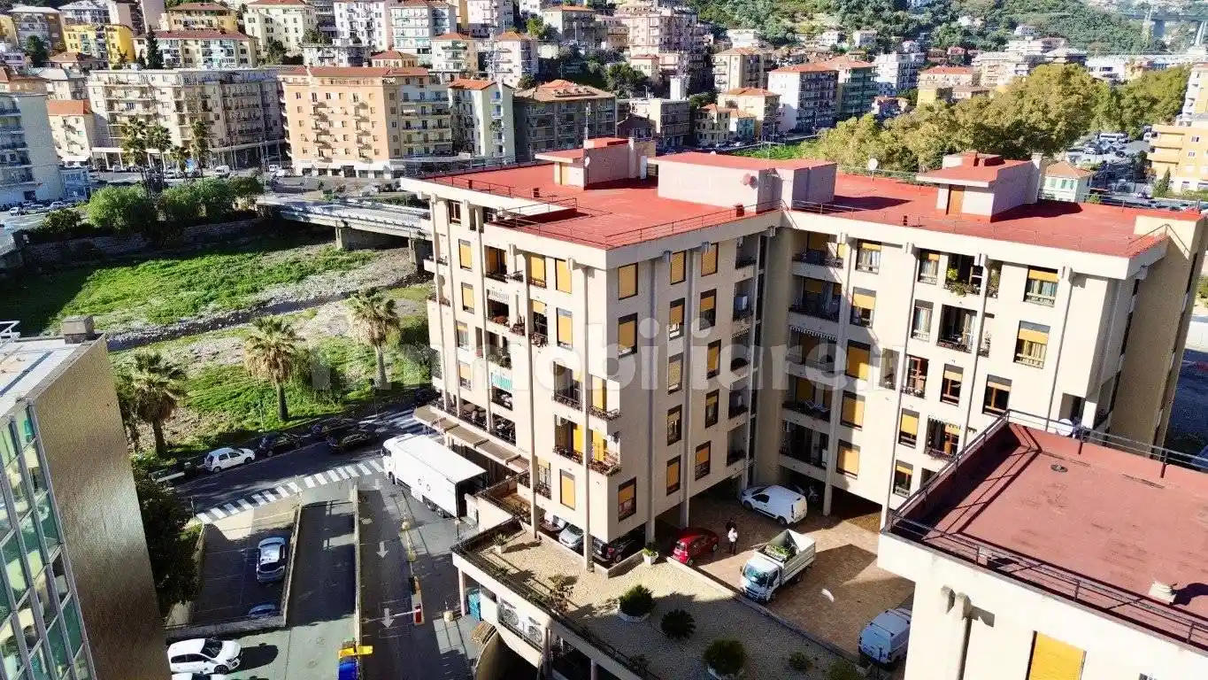 Appartamento in vendita a Imperia