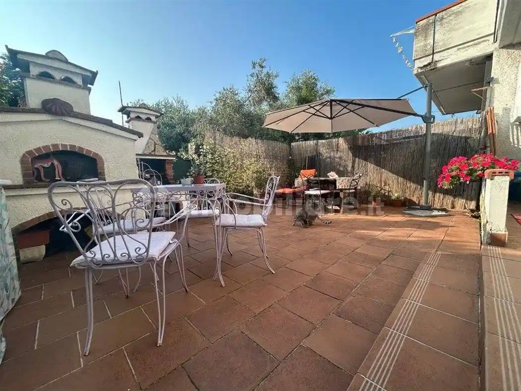 Villetta a schiera in vendita a Massa