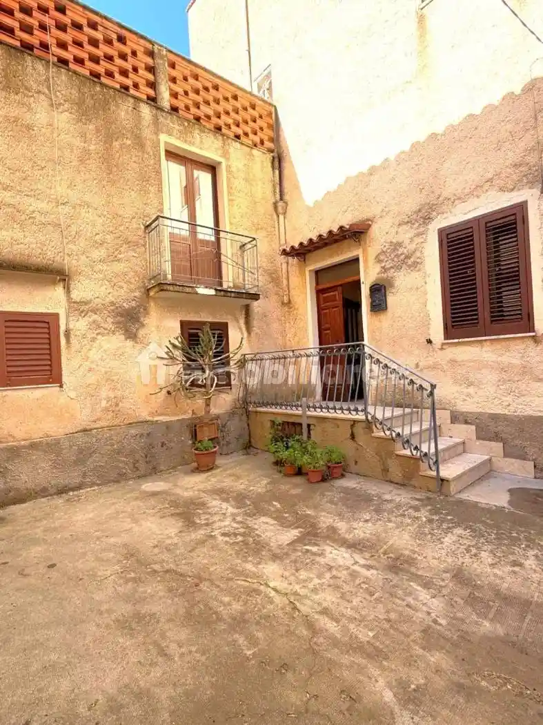 Casa indipendente in vendita a Sambuca di Sicilia