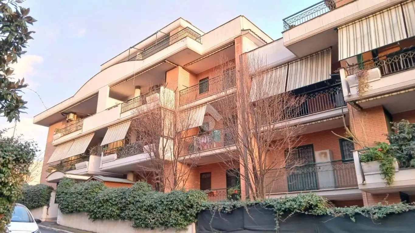 Appartamento in vendita a Roma
