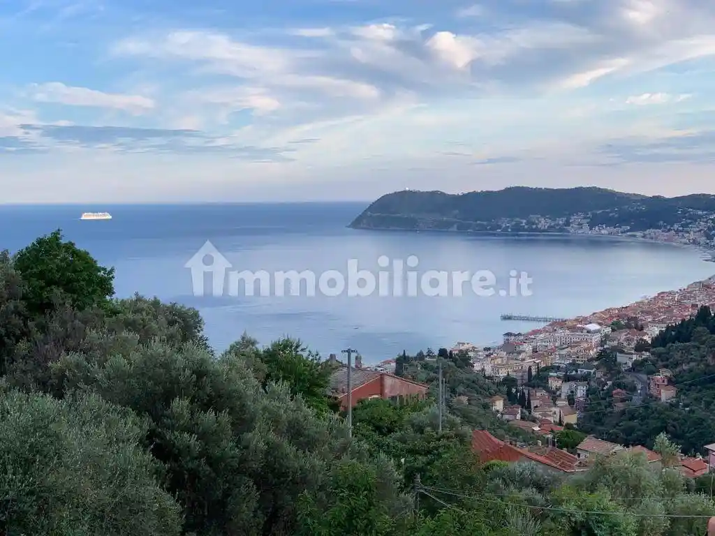 Villa in vendita a Alassio