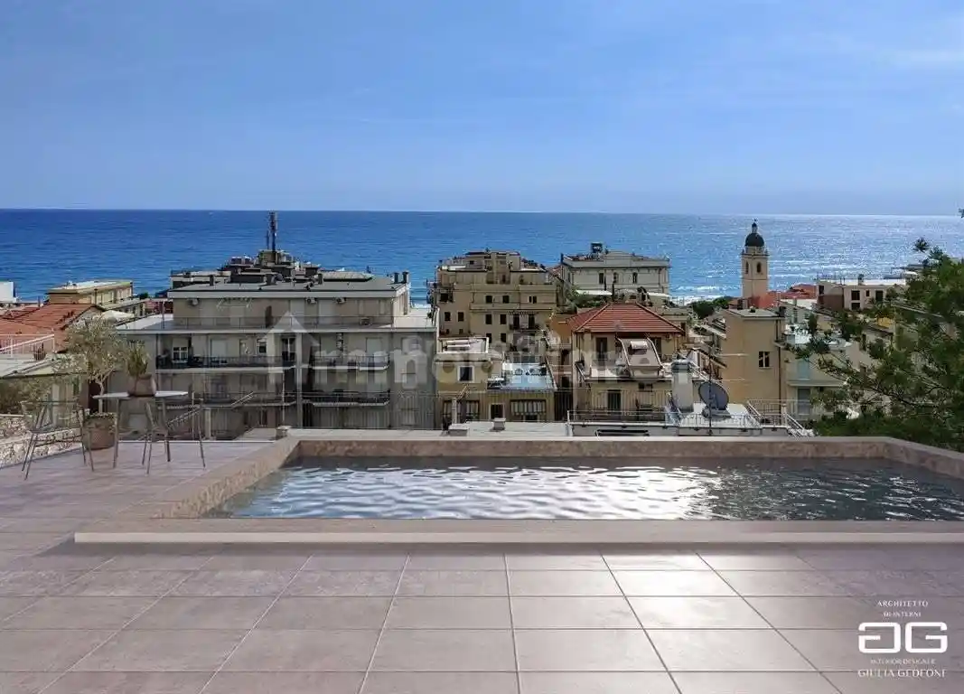 Appartamento in vendita a Alassio