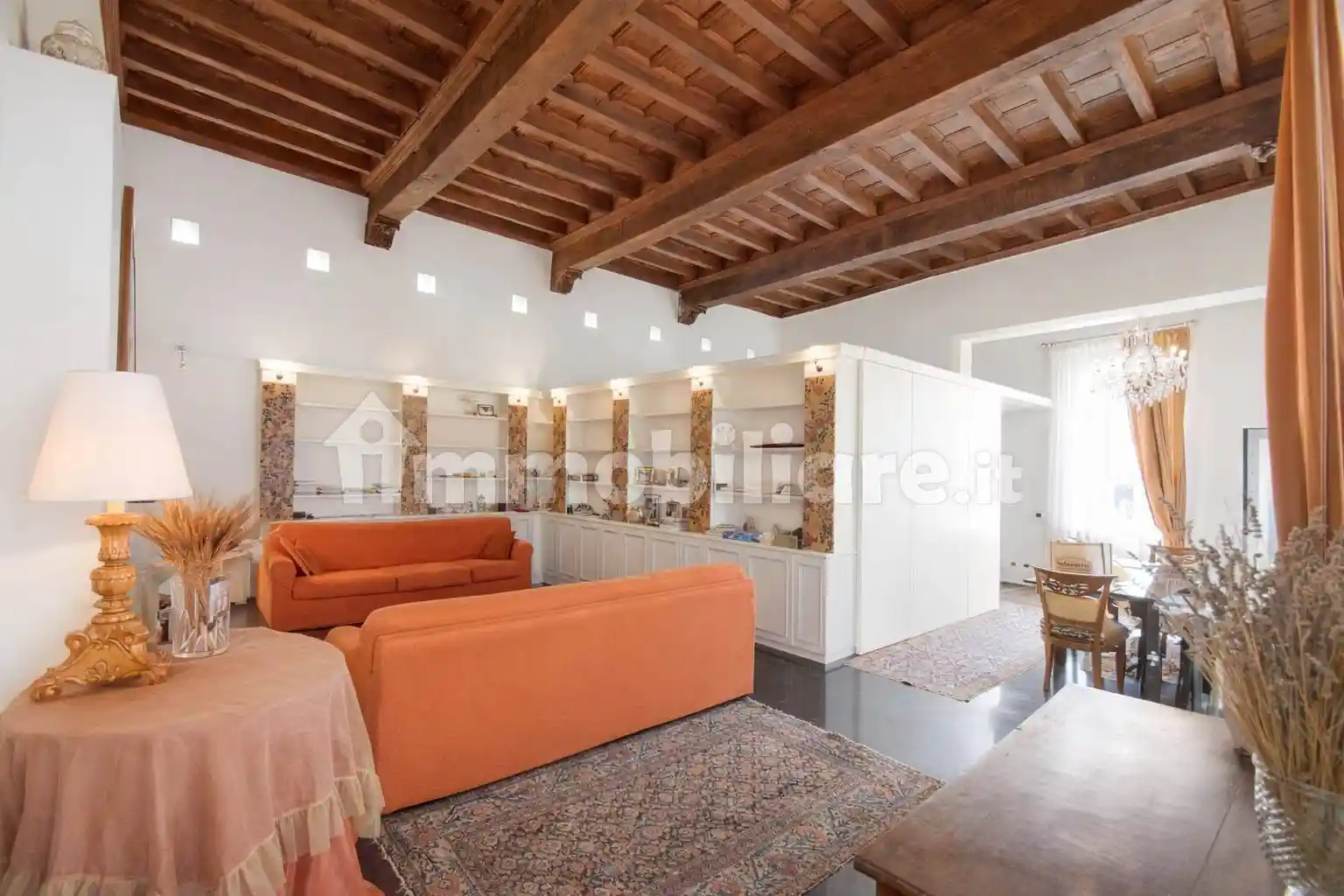 Palazzo - Edificio in vendita a Piacenza