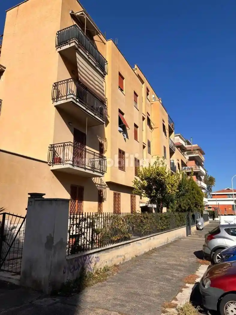 Trilocale via delle Robinie 131, Centocelle, Roma - foto 3