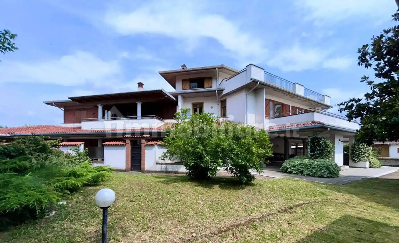 Appartamento in vendita a Dorno