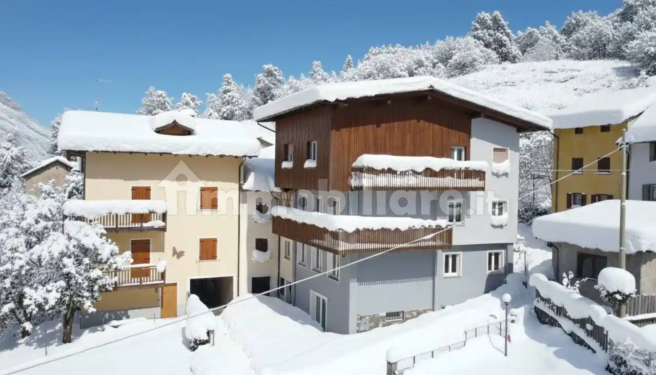 Casa indipendente in vendita a Folgaria